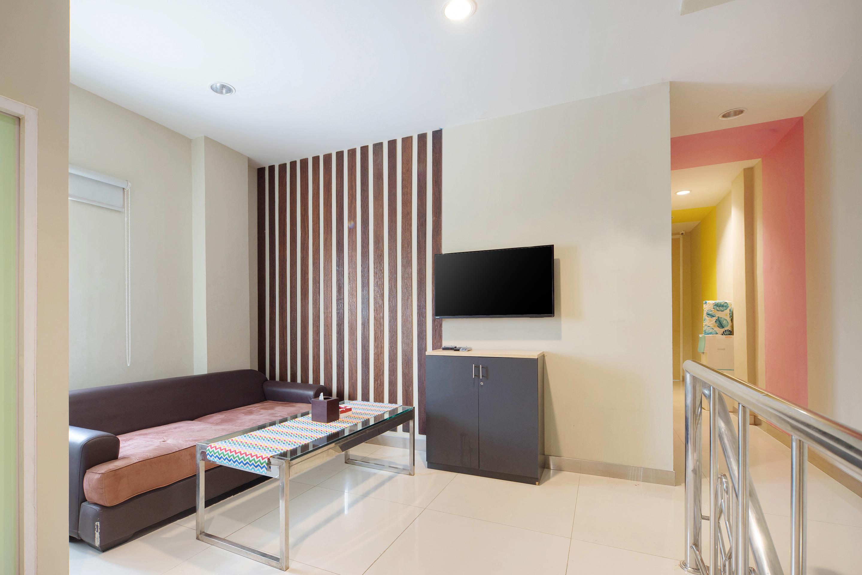 Super Oyo Capital O 1121 Orienchi 2 Otel Cakarta Dış mekan fotoğraf