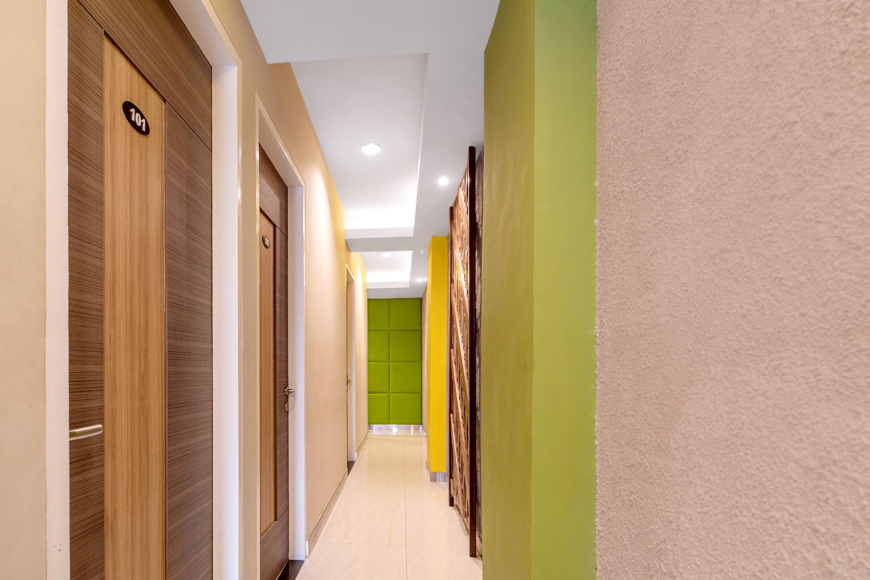 Super Oyo Capital O 1121 Orienchi 2 Otel Cakarta Dış mekan fotoğraf