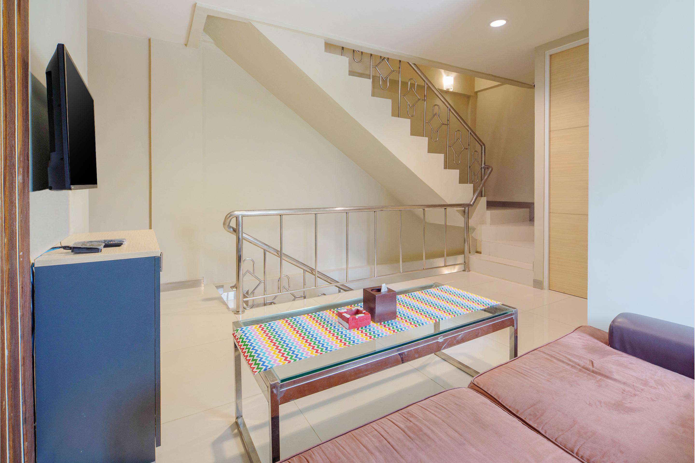 Super Oyo Capital O 1121 Orienchi 2 Otel Cakarta Dış mekan fotoğraf