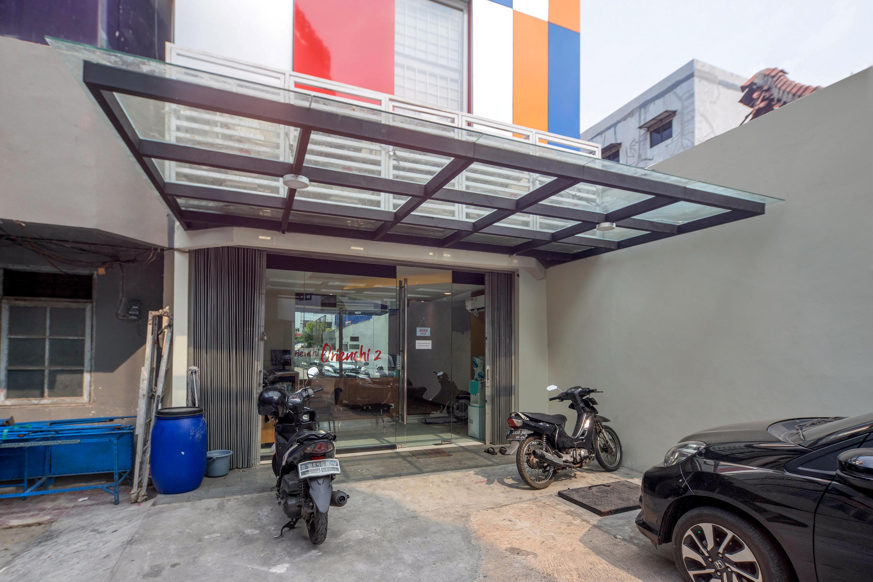 Super Oyo Capital O 1121 Orienchi 2 Otel Cakarta Dış mekan fotoğraf
