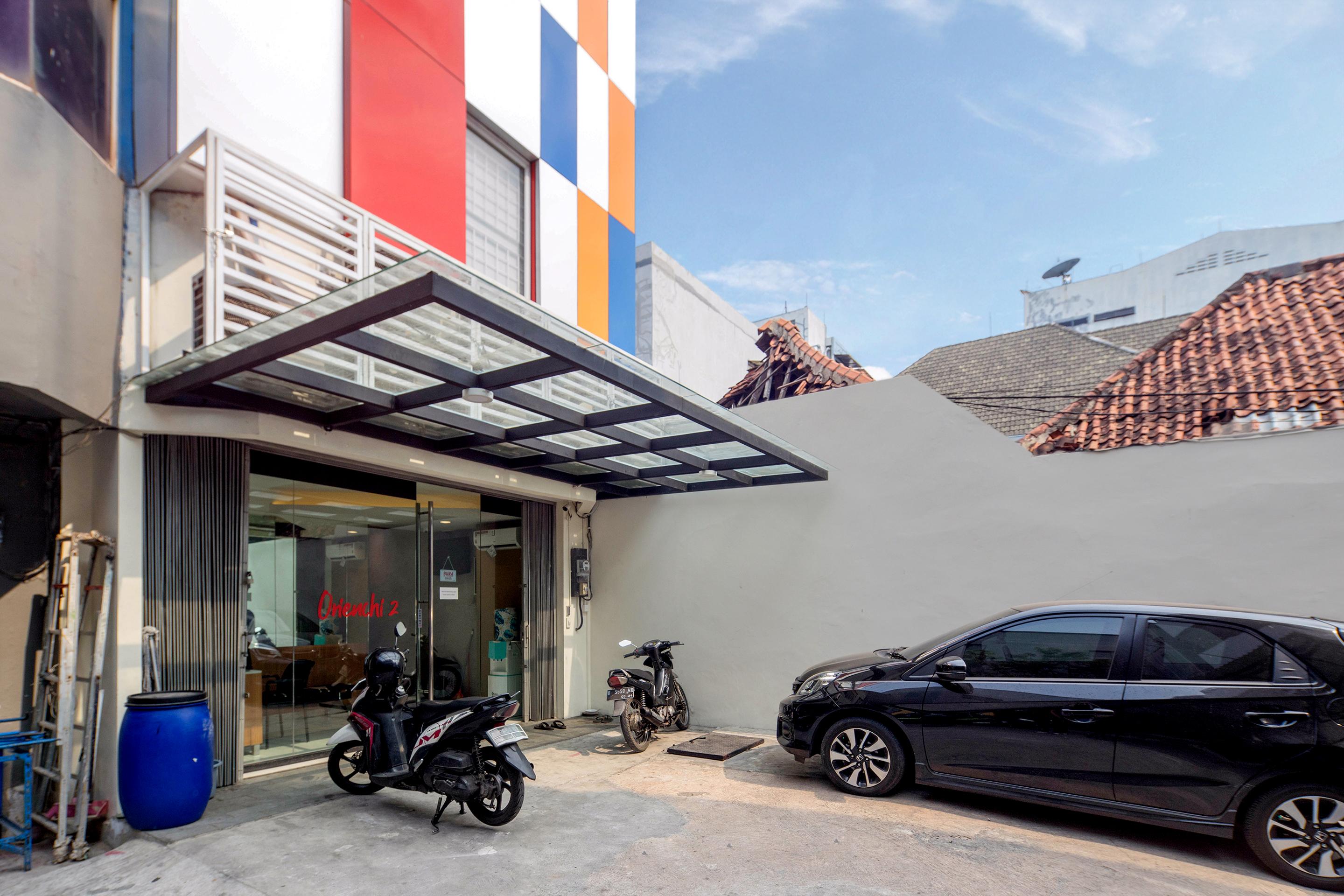 Super Oyo Capital O 1121 Orienchi 2 Otel Cakarta Dış mekan fotoğraf